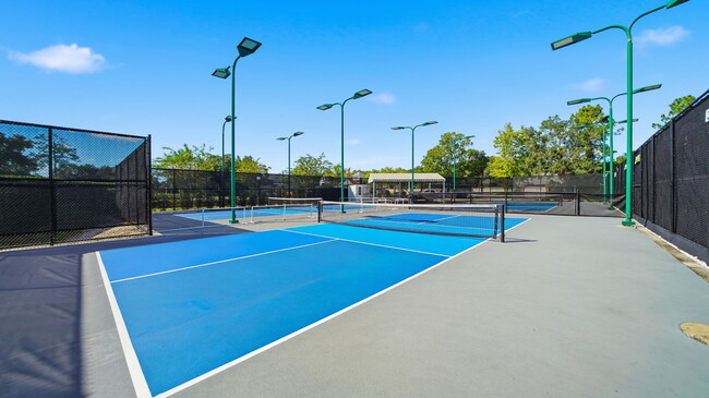 Building Photo - 2229 Lookout Landing