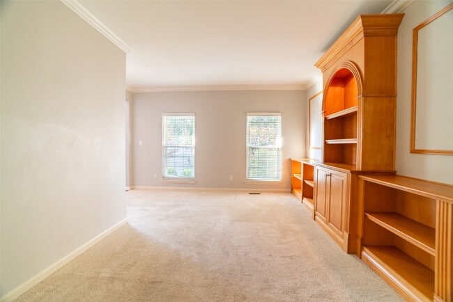 Building Photo - 570 Castle Ridge Dr