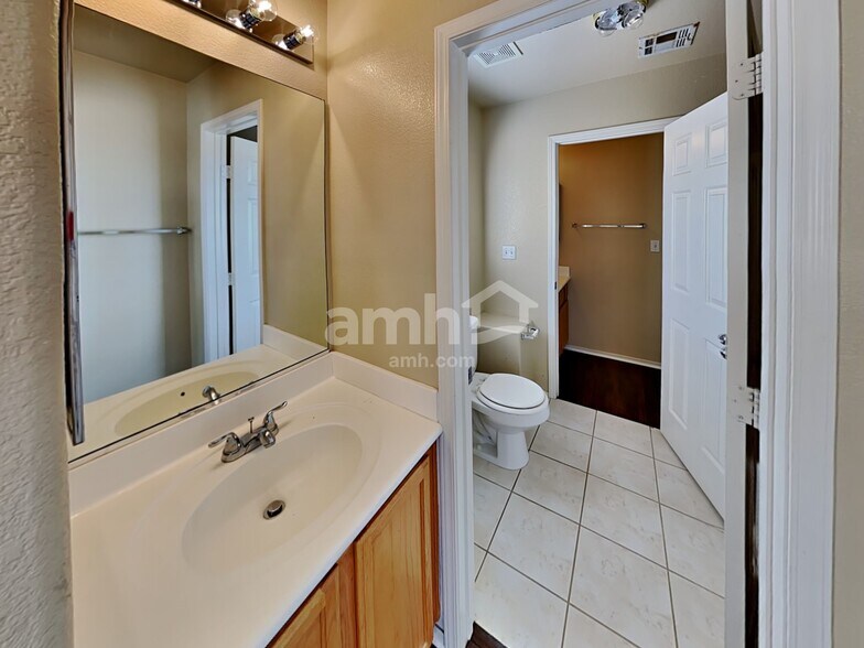 Building Photo - 9342 Aventurine Ct