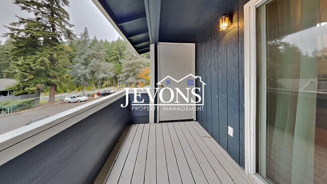 Building Photo - 2076 E 56th St