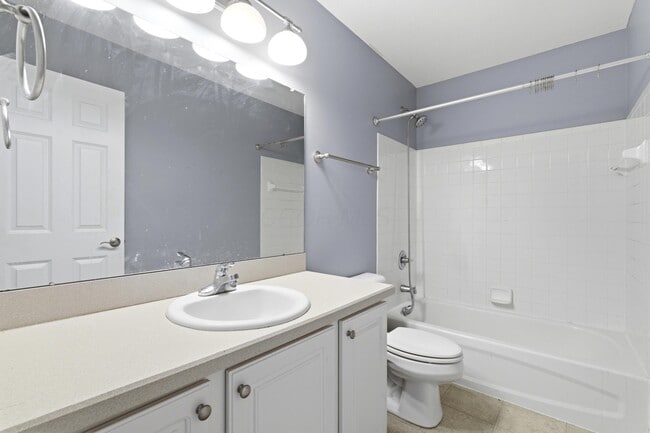 Building Photo - 986 Shaula Dr