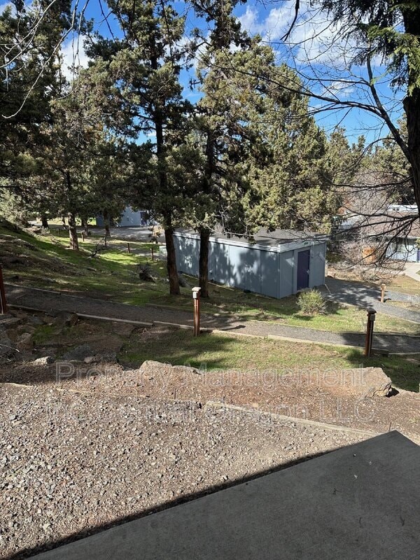 Building Photo - 1700 NE Wells Acres Rd