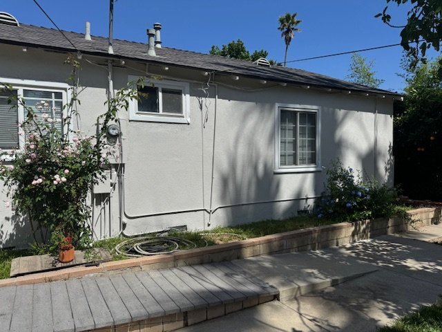 Building Photo - 5729 Bertrand Ave