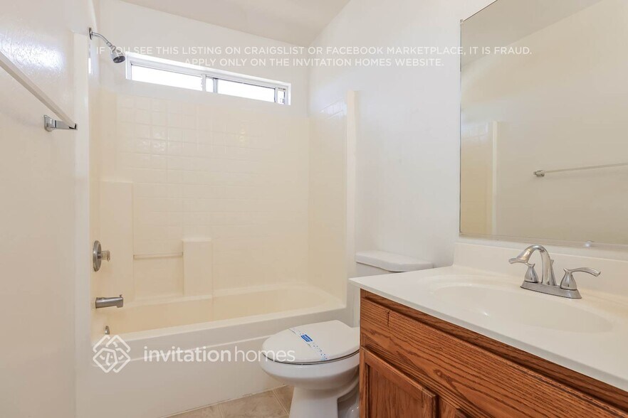 Building Photo - 12417 N 127th Dr