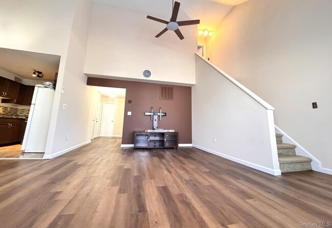 Building Photo - 199 Ramapo Rd