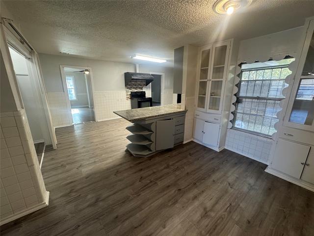 Building Photo - 4651 C L Veasey Blvd