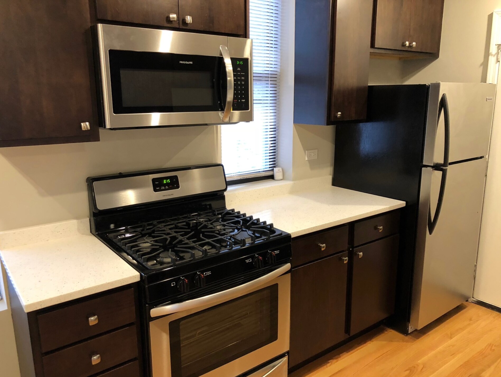 Building Photo - 3217 W Cullom Ave