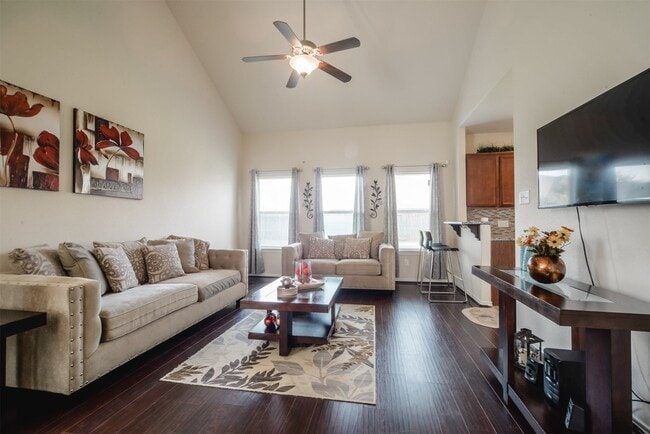 Building Photo - 8730 Sunny Gallop Dr