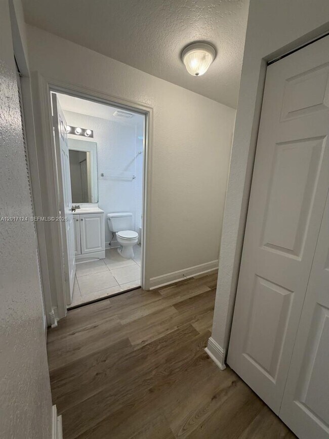 Building Photo - 3335 Palomino Dr