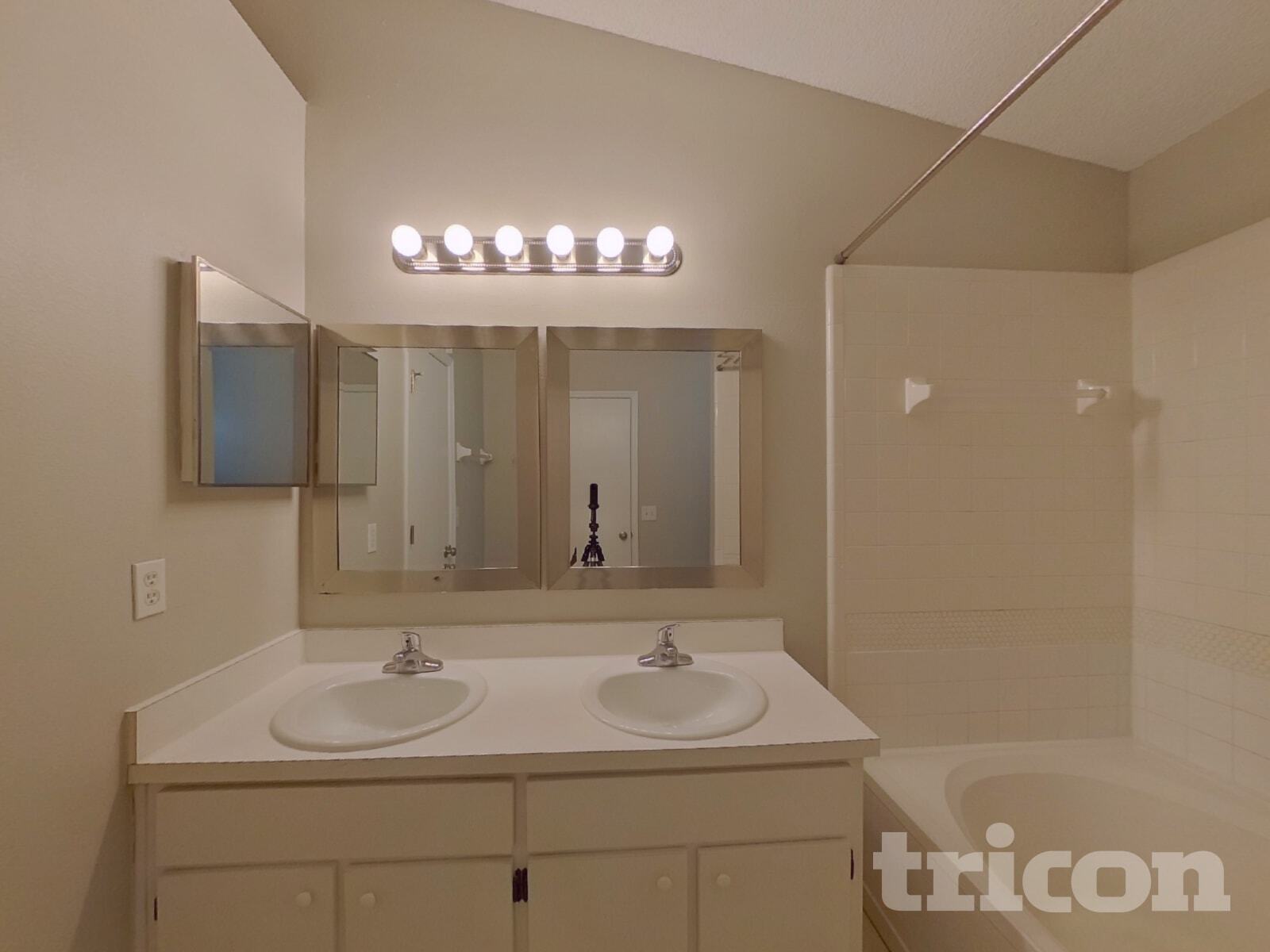 Building Photo - 1289 Cleveland Ave