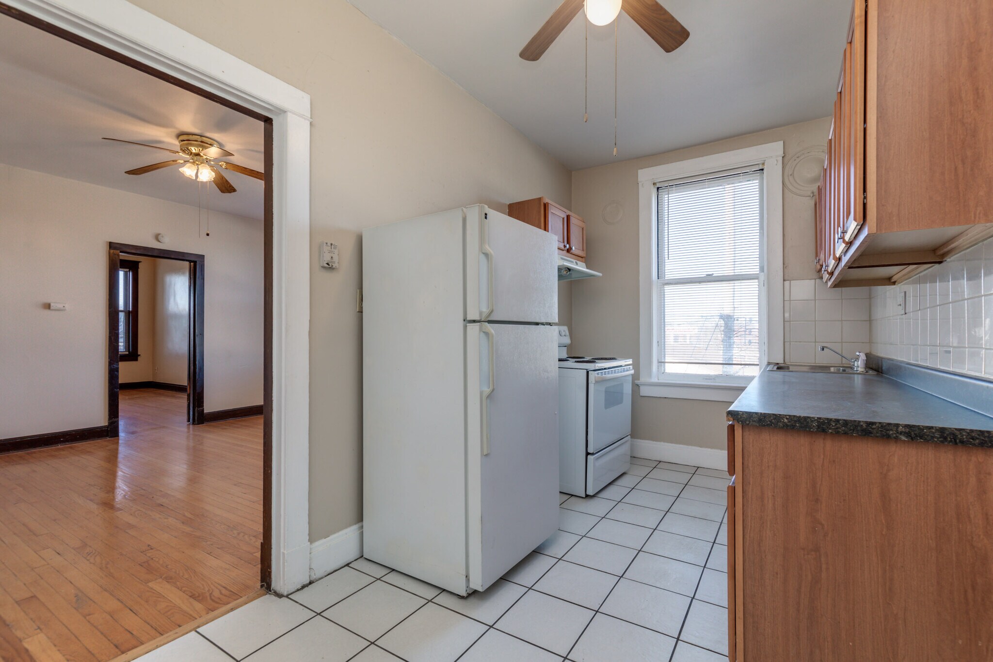 Building Photo - 4989 Arsenal St