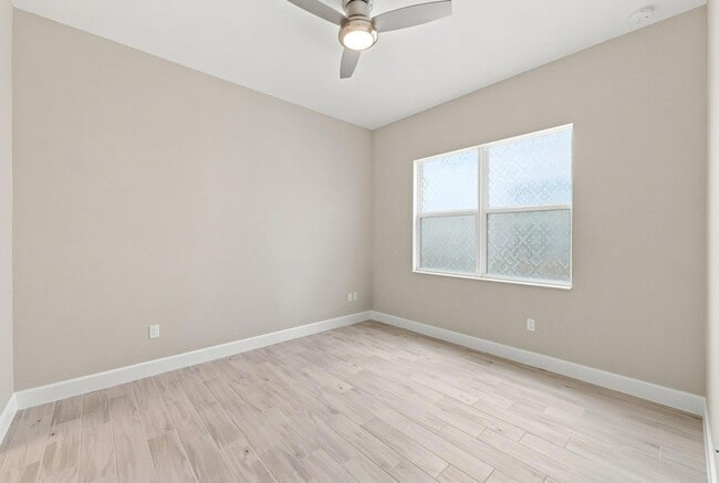 Building Photo - 5608 Macoon Wy