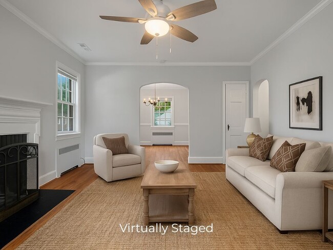 Building Photo - 4416 Bromley Ln