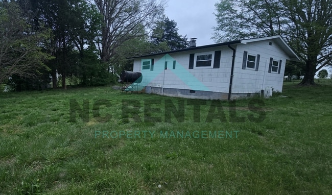 Building Photo - 162 Trivette Rd