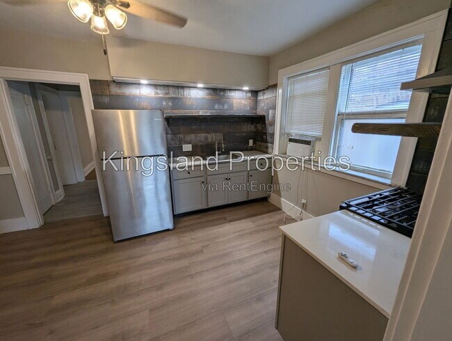 Building Photo - 5015 Mardel Ave