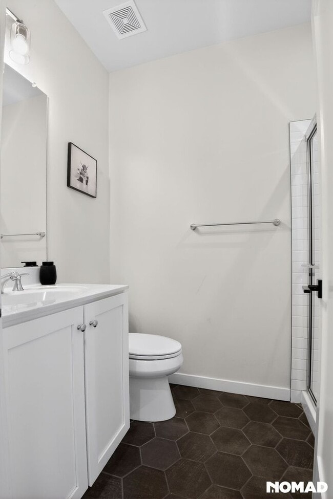 Building Photo - 139 S Lore's Landing Rd