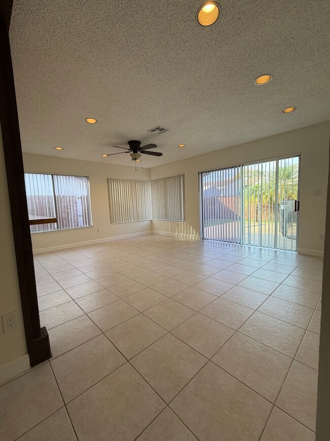 Building Photo - 13261 SW 102nd Terrace