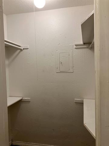 Building Photo - 7152 Fair Oaks Ave