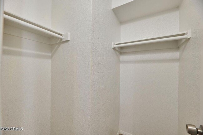 Building Photo - 1402 E Osborn Rd