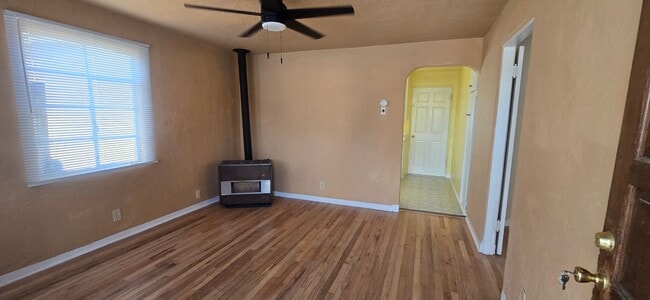 Building Photo - 1 bedroom casita