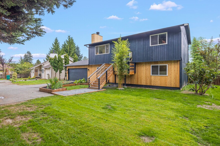 Building Photo - 920 207th Pl SE