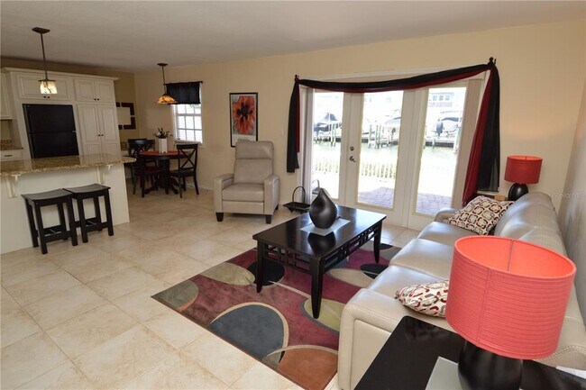 Building Photo - 5245 Coquina Key Dr SE