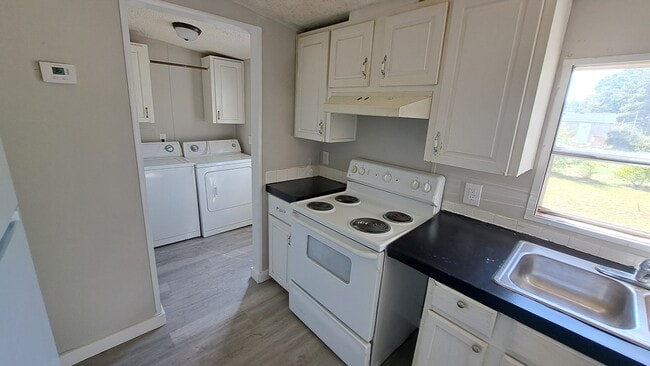 Building Photo - 40 Ginger Ln