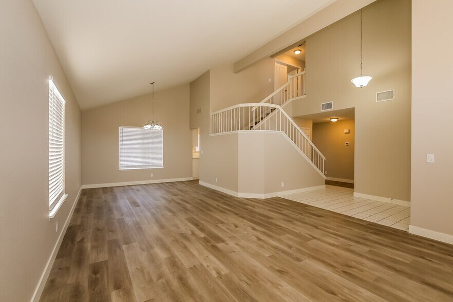 Building Photo - 5616 Red Bluff Dr