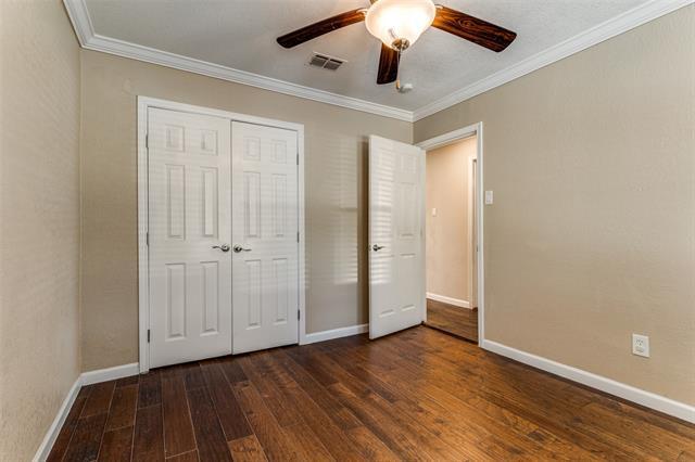 Building Photo - 8725 Hidden Hill Dr