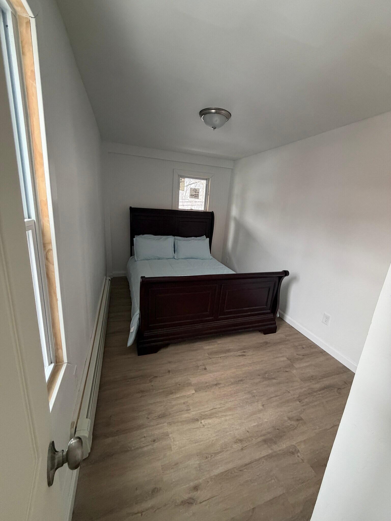 Building Photo - 490 Boswell Ave