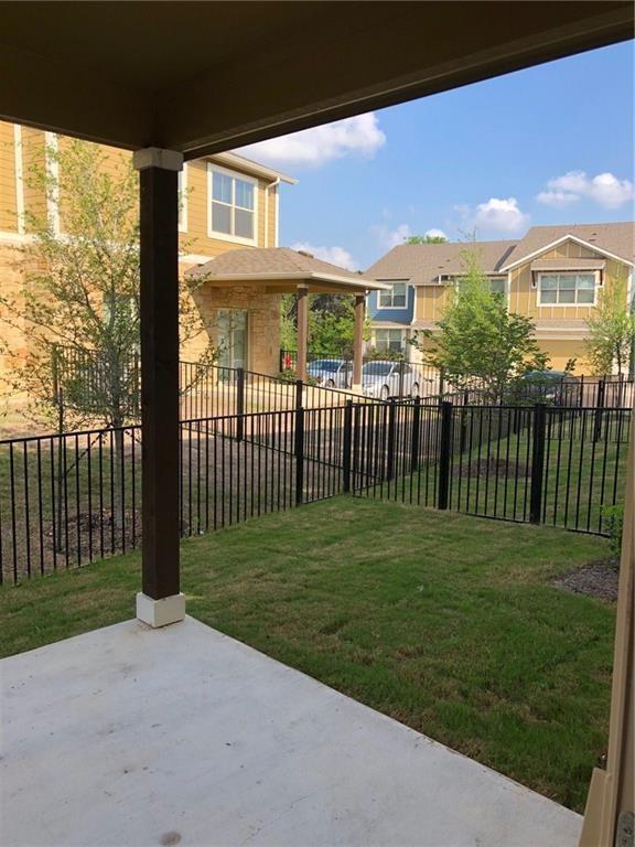 Building Photo - 516 E Slaughter Ln