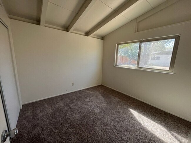 Building Photo - 5725 El Campo Way