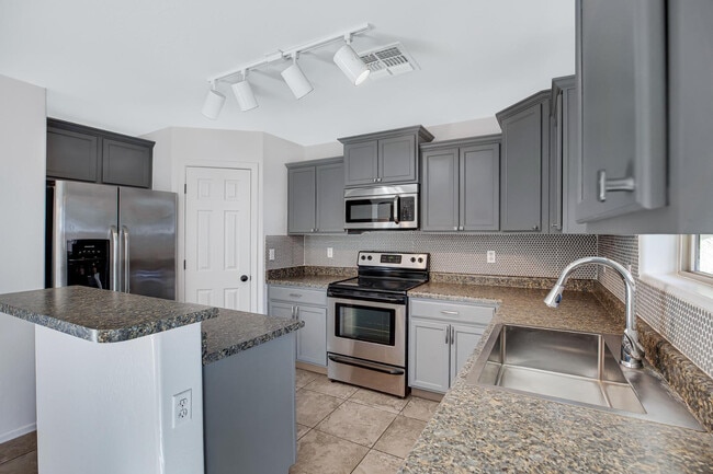 Building Photo - 9547 E Belmont Ave