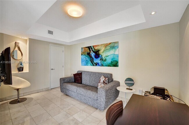 Building Photo - 20281 E Country Club Dr