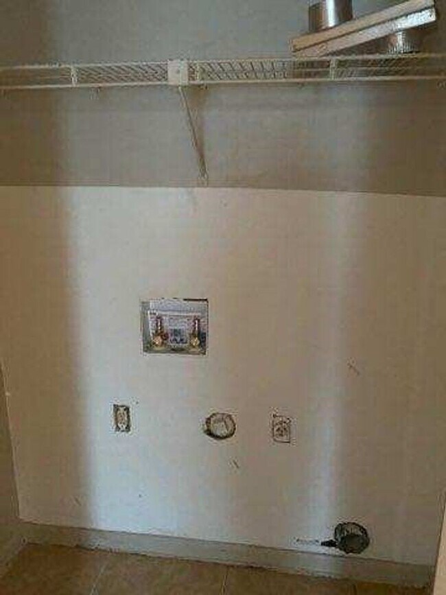 Building Photo - 3525 Sable Palm Ln