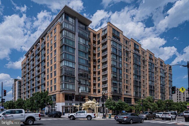 Building Photo - 475 K St NW