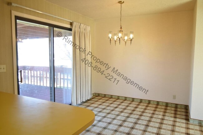 Building Photo - 4 Bedroom Heights Home