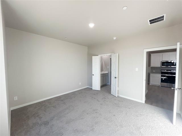 Building Photo - 2121 Luna Dr