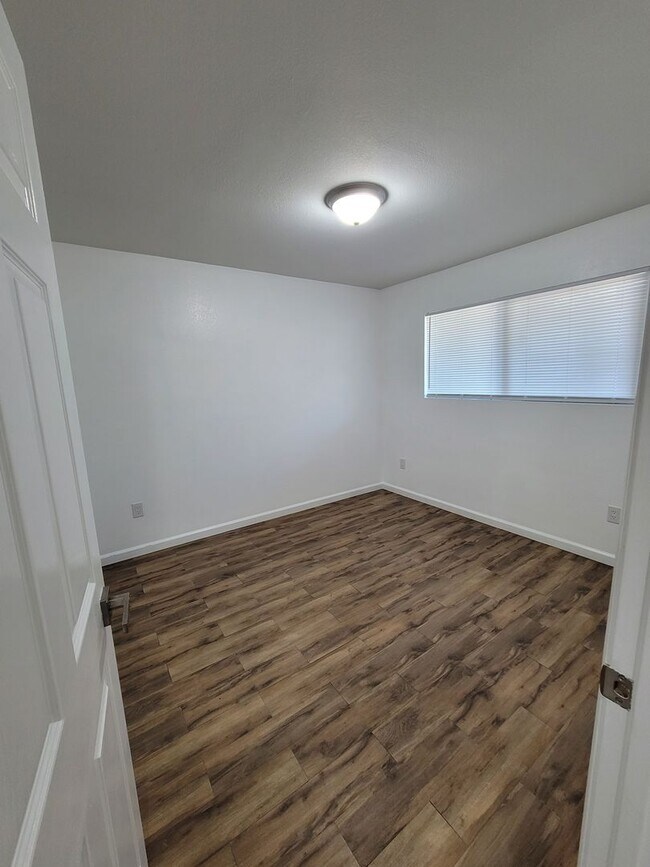 Building Photo - Stylish & Modern 1-Bedroom Retreat Steps f...