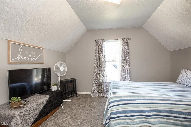 Building Photo - Gorgeous 4BD/2 BA Home for Rent- Cleveland- FIRST MONTH RENT 1/2 OFF!