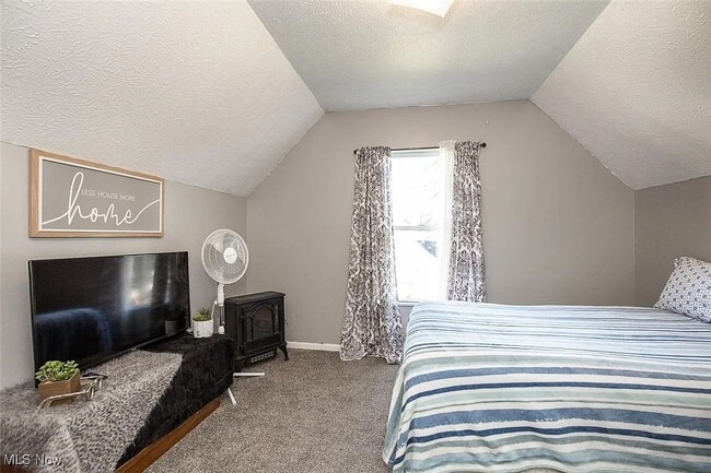 Building Photo - Gorgeous 4BD/2 BA Home for Rent- Cleveland