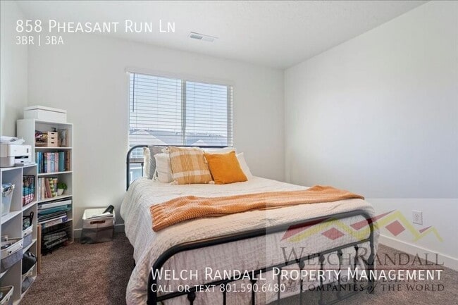 Building Photo - 858 Pheasant Run Ln