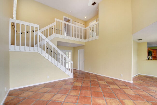 Building Photo - 12561 Shoreside Ln