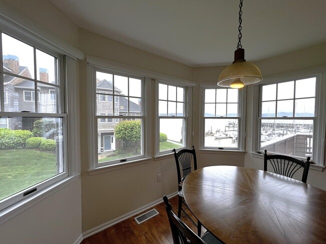 Building Photo - 113 Half Moon Bay Dr