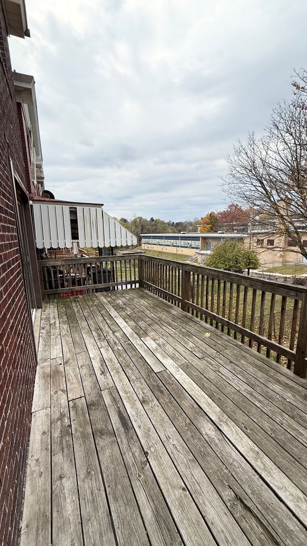 Building Photo - Newly Renovated 3 Bedroom in Arlington- New Kitchen and Bath with HUGE Backyard!!