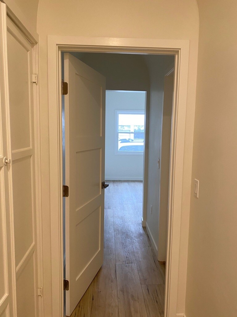 Building Photo - 205 S Arnaz Dr