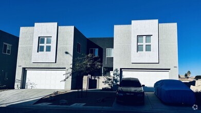 Building Photo - Gorgeous Modern 4 Bedroom Home in Gated Co...