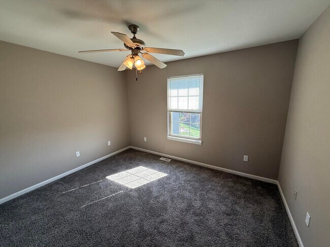 Building Photo - 214 Arctic Wolf Ct