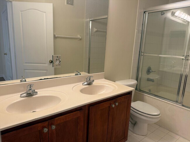 Building Photo - 3186 SW 129th Ave