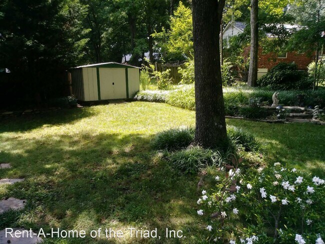 Building Photo - 3 br, 2 bath House - 4710 Beechcroft Drive